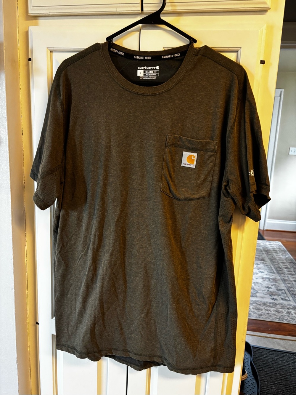 Carhartt Short Sleeve Pocket Tee in Olive